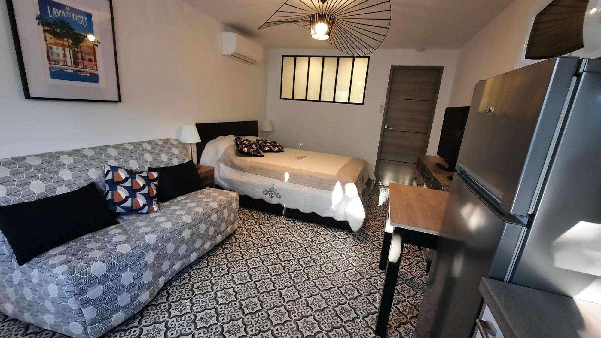 Studio Climatise Lantanas 4 Personnes Le Lavandou Luaran gambar