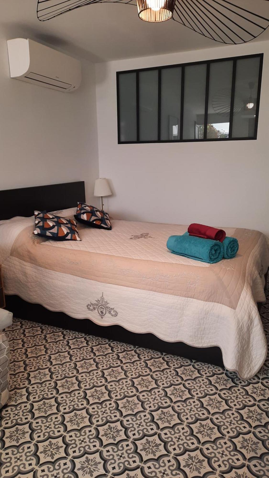 Studio Climatise Lantanas 4 Personnes Le Lavandou Luaran gambar